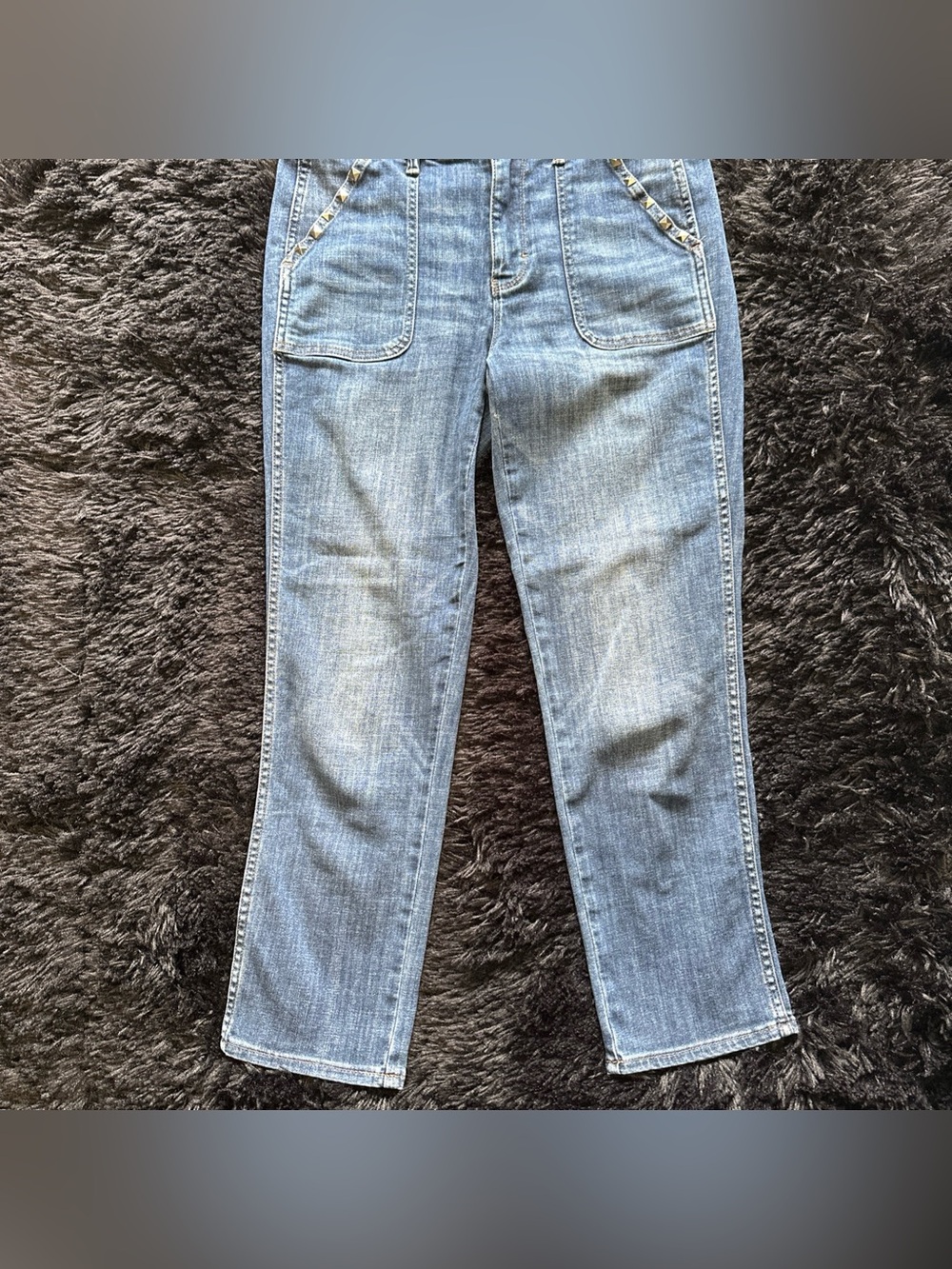 WHBM Straight leg high rise capri jean studded size 6